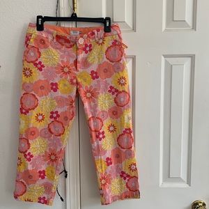 Womens stretch Izod capris.